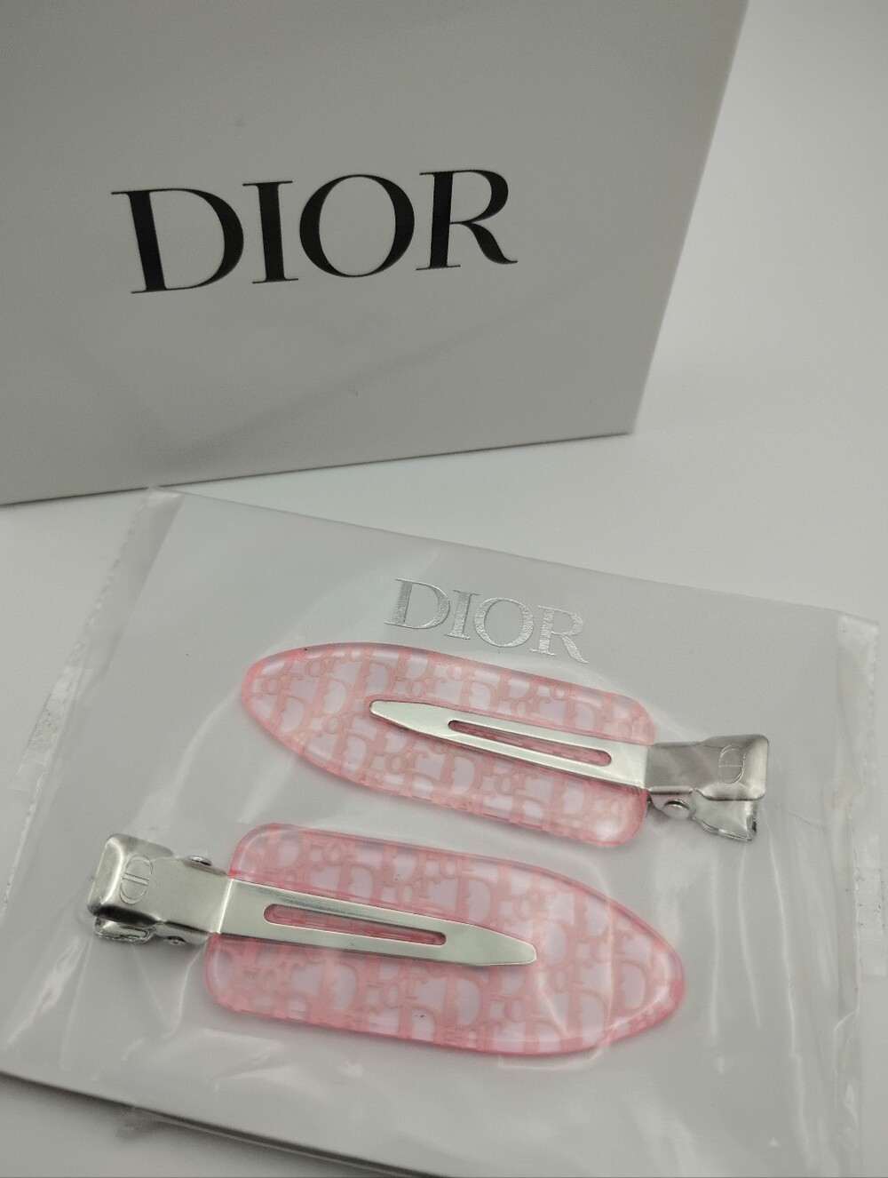 DIOR Backstage VIP Pink Hair Clips NEW IN THE BOX - Picture 3 of 5